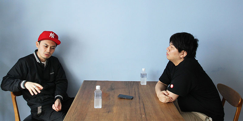 右：ノオト・朽木誠一郎さん、左：AbemaTV・恩納力さん