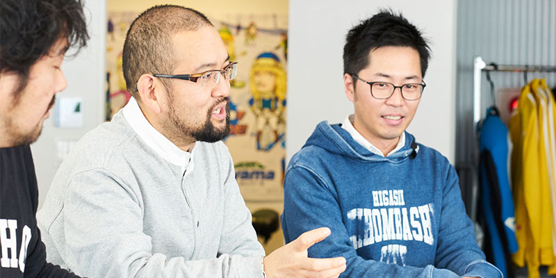 左：代表取締役COO 高橋靖幸さん / 右：ディレクター 矢代蔵人さん