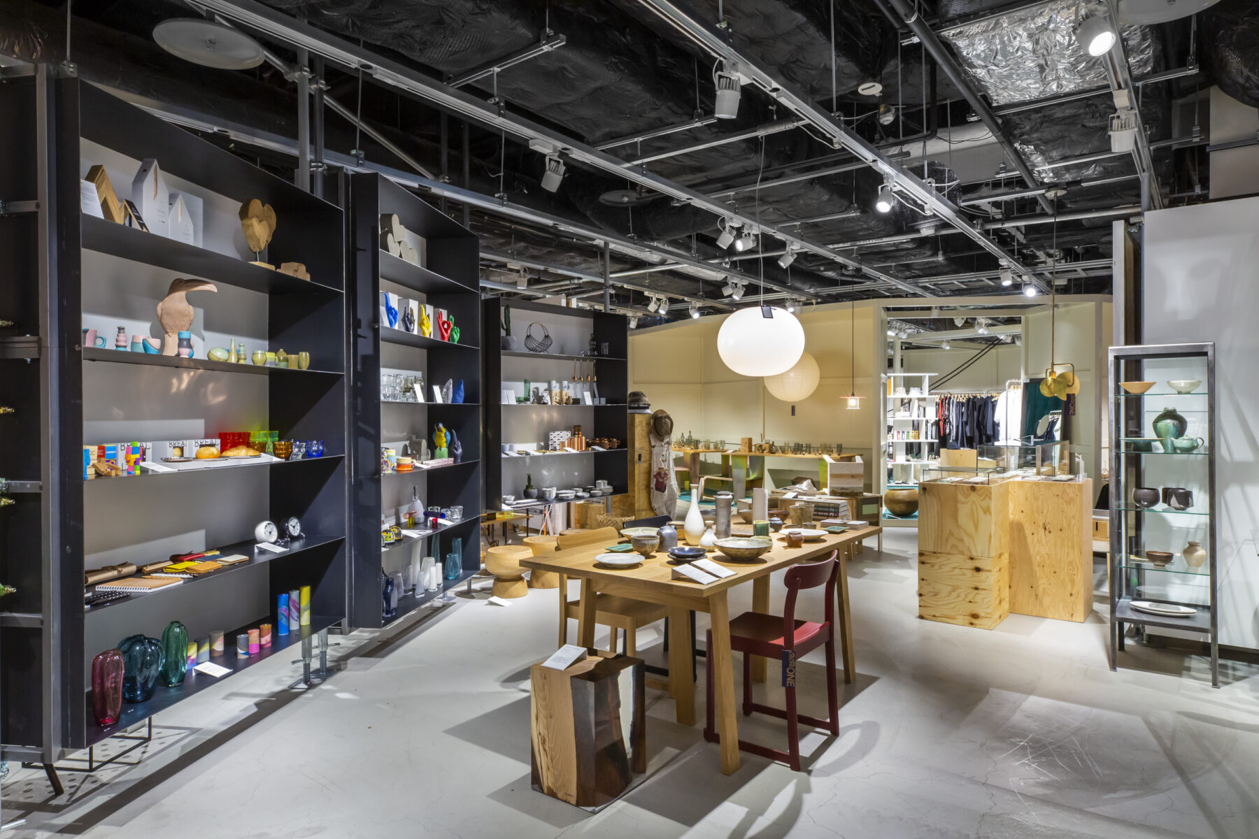 商品の販売だけでなく、お客さまへライフスタイルのご提案をすることも。