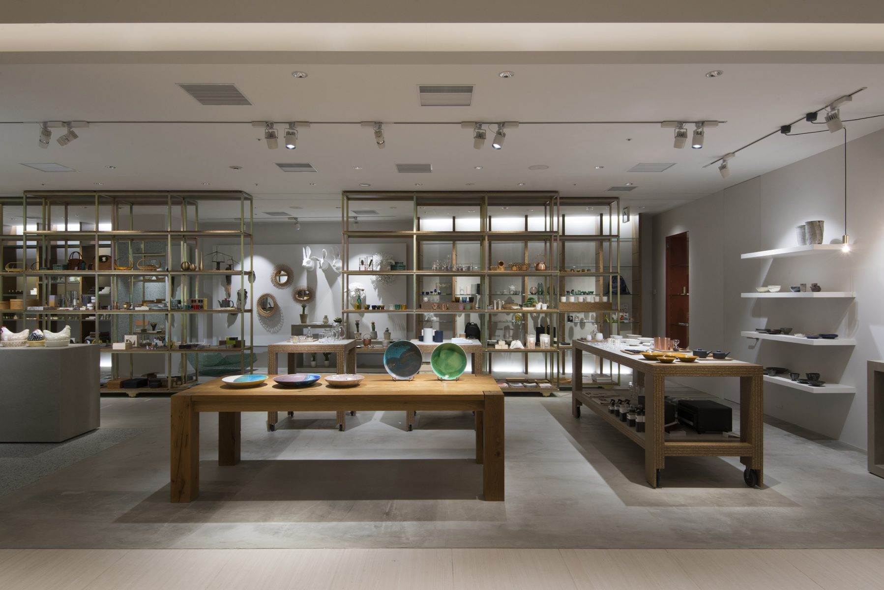 商品の販売だけでなく、お客さまへライフスタイルのご提案をすることも。