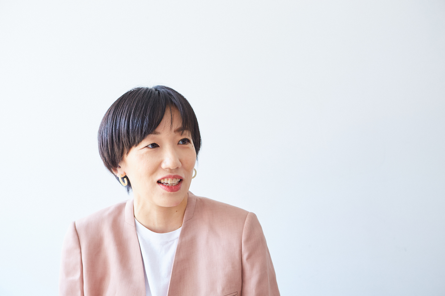 株式会社COCのブランディングデイレクターの千葉真由美さん。貞清さんと同様にお菓子の開発から店舗デザインや販売戦略まで担当している