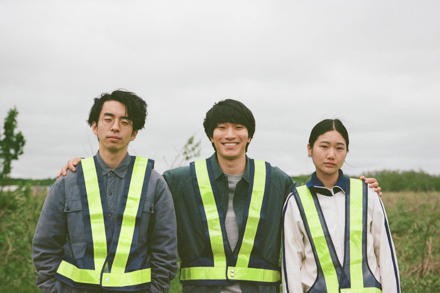 日々の愛おしい無駄な時間を、少しのブラックな視点とたっぷりのユーモアで描いた連作短編集。<br />
<a href="https://long-shot.tv/" rel="noopener" target="_blank">https://long-shot.tv/</a>